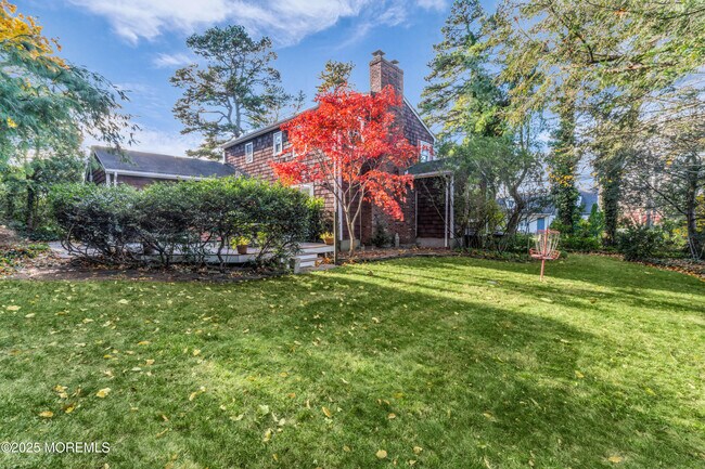 Building Photo - 2420 Cedar St