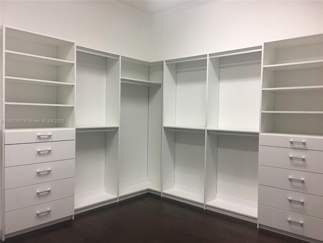 Building Photo - 8258 NW 33rd Terrace