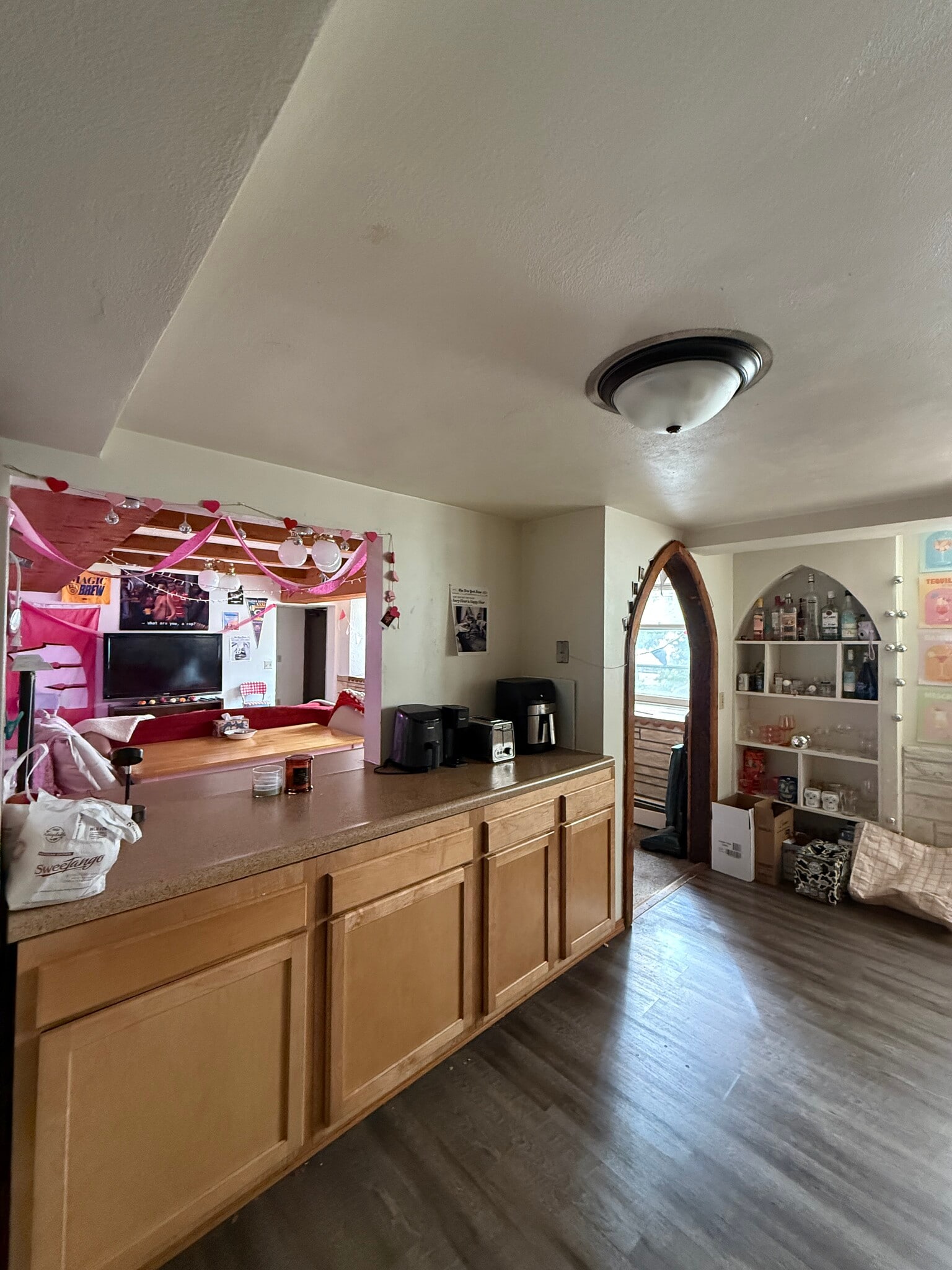 Building Photo - 612 Howard Plz