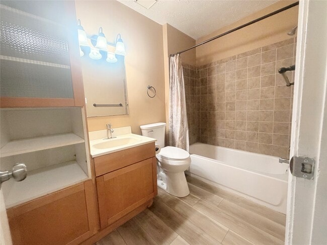 Building Photo - 17010 Sunview Ct