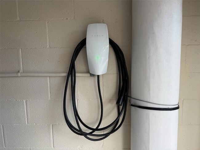 Building Photo - 12142 Creek Preserve Dr