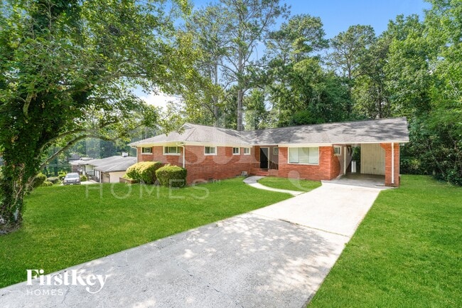 Building Photo - 3393 Woods Dr