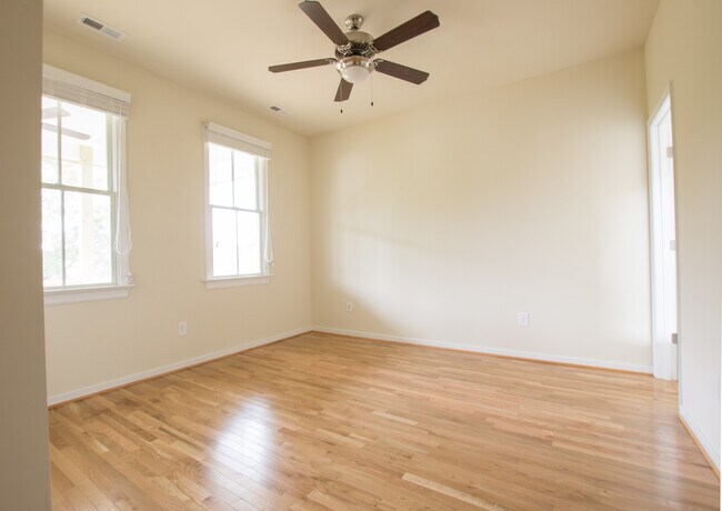 Building Photo - 2310 Venable St