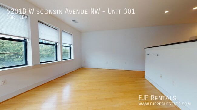 Building Photo - Friendship Heights Modern One Bedroom Off ...