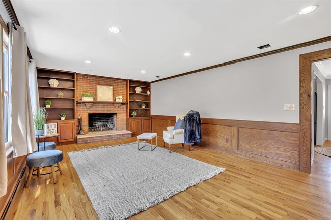 Building Photo - 6 Meester St