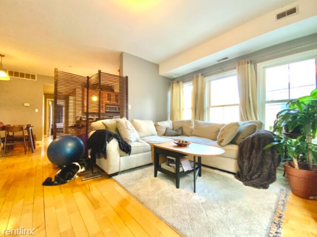 Building Photo - 900 N 3rd St