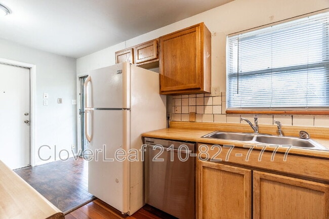 Building Photo - 231 Craigmont Ln