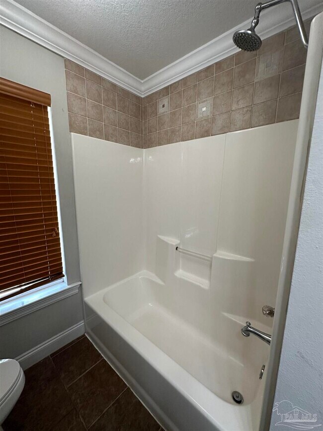 Building Photo - 1611 Luzon Ln