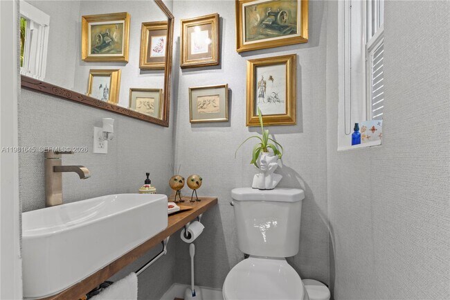 Building Photo - 70 NE 97th St