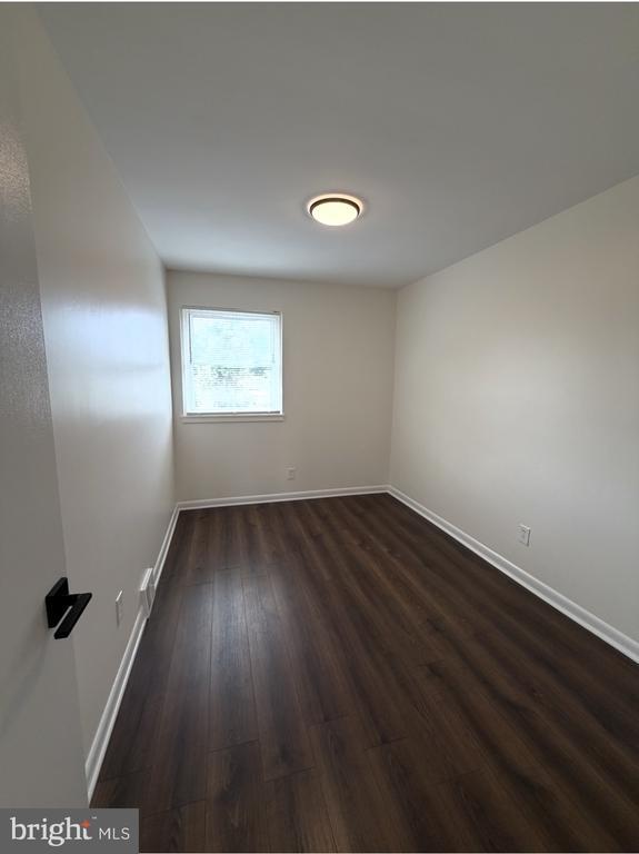 Building Photo - 3628 Genesee Dr