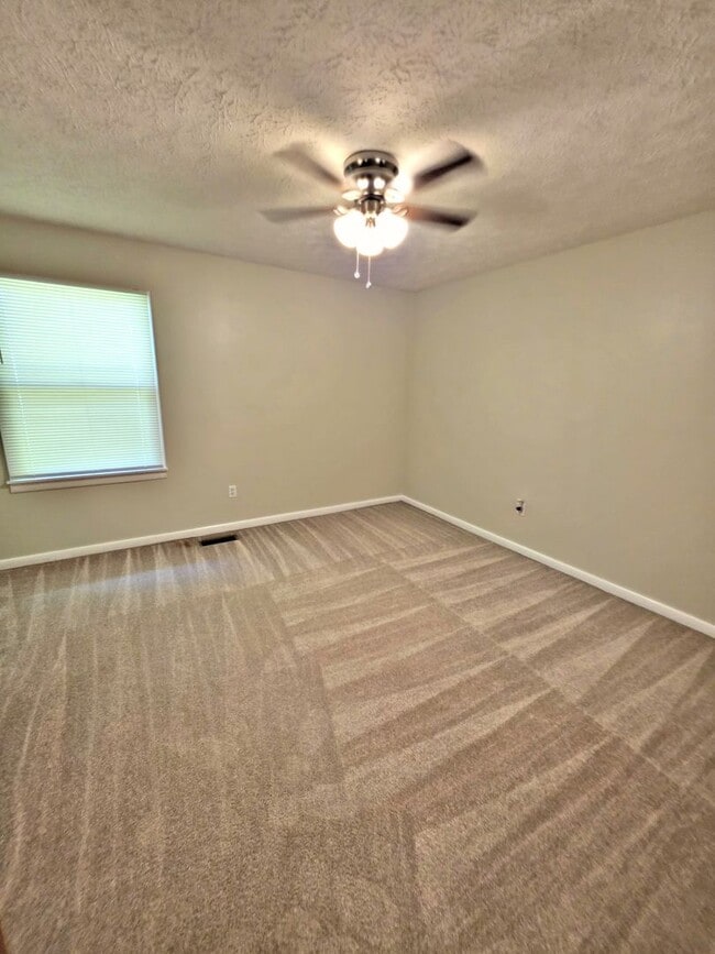 Building Photo - House Athens/Limestone County 4BR/2BA with 2 car garage