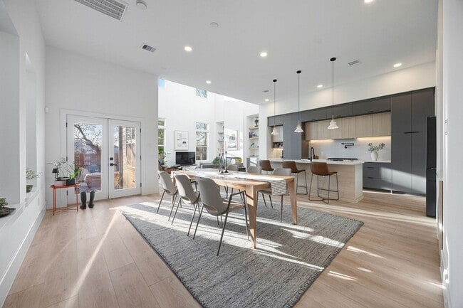 Building Photo - 3513 Castor St