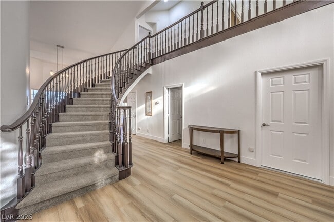 Building Photo - 5152 Forest Oaks Dr