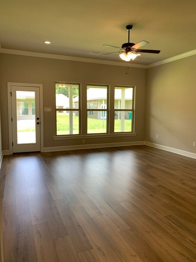 Building Photo - 3BD/2BA House for Lease - Nickens Lake Sub...