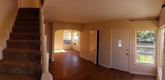 Building Photo - 3bdr duplex minutes from San Diego State!