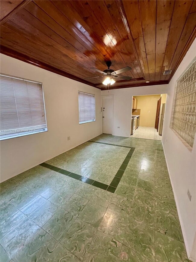 Building Photo - 5700 SW 42nd St