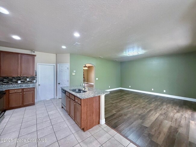 Building Photo - 4020 Millicent Cir