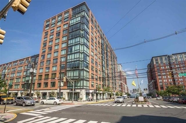 Building Photo - 1125 Maxwell Ln