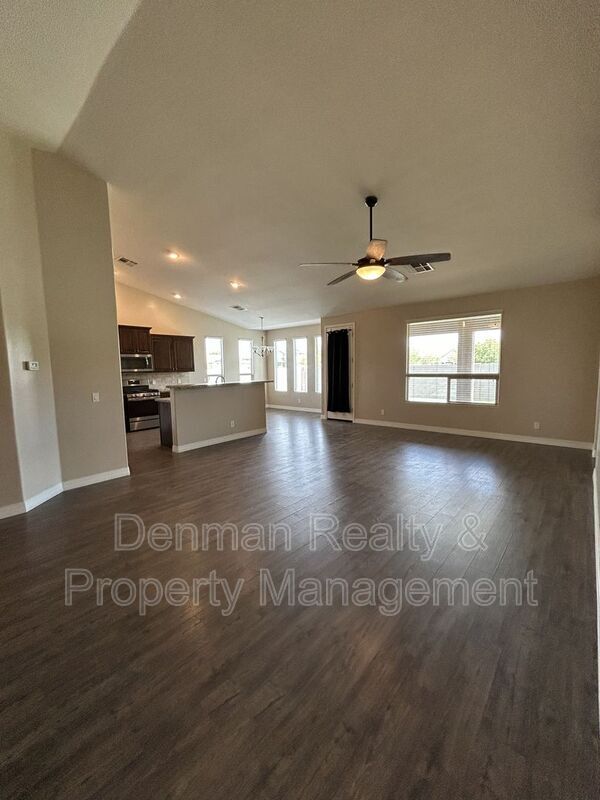 Building Photo - 4843 S Brice