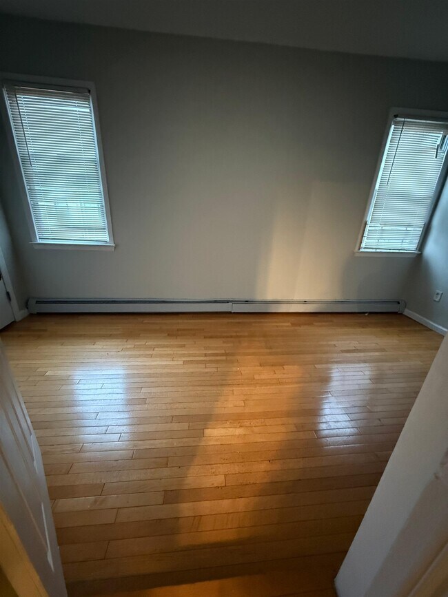 Building Photo - 41 Harmon St