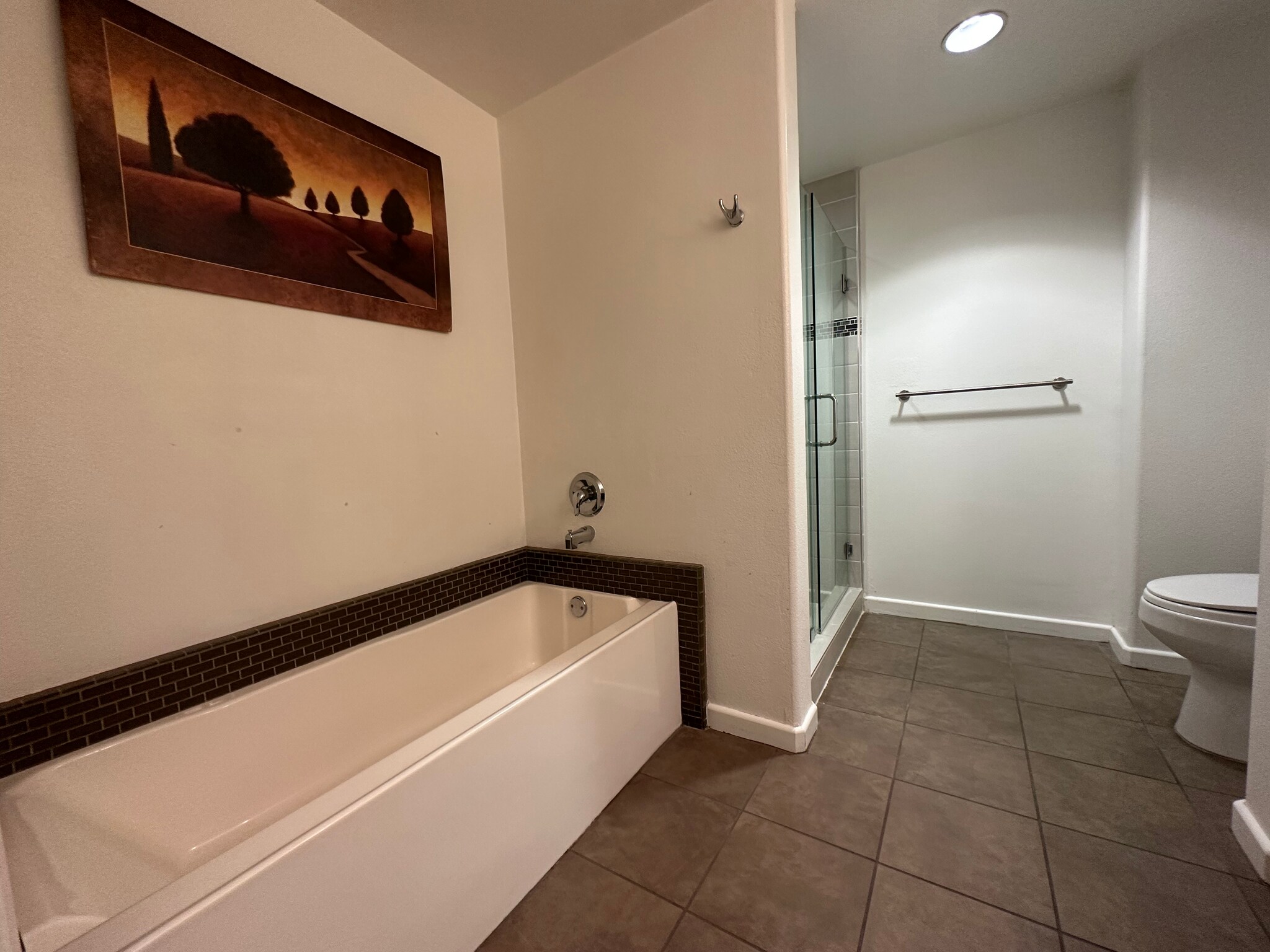 Master's Bathroom - 250 N 1st St