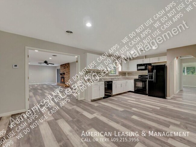 Building Photo - 1301 Spring Lake Dr