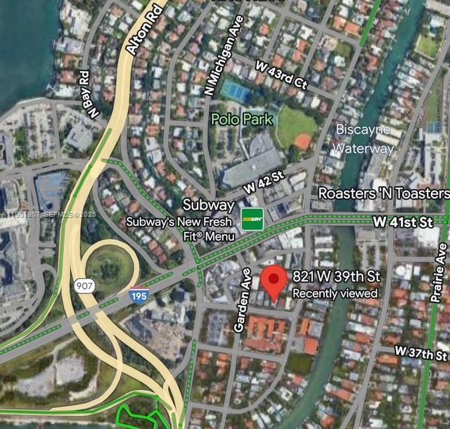 Building Photo - 821 W 39th St