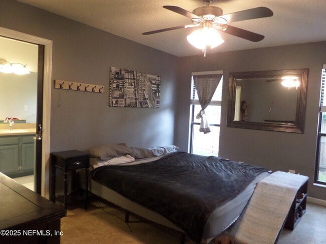 Building Photo - 386 Hickory Hollow Dr