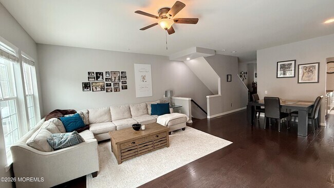 Building Photo - 110 Halliard Dr