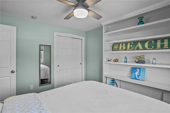 Building Photo - 70 Carroll Ave