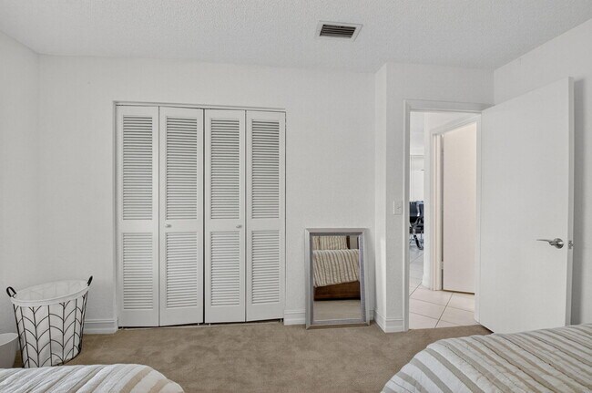 Building Photo - 21988 Cypress Dr