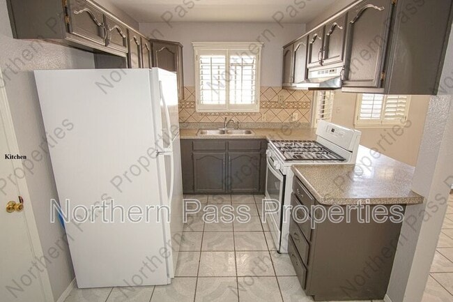 Building Photo - 1832 Dean Jones Dr