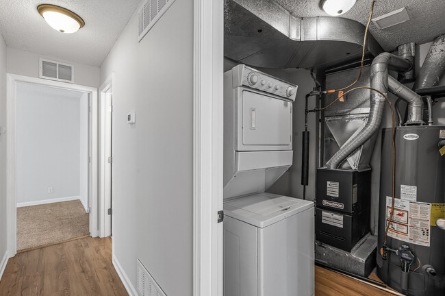 Building Photo - 2482 Cobble Hill Alcove