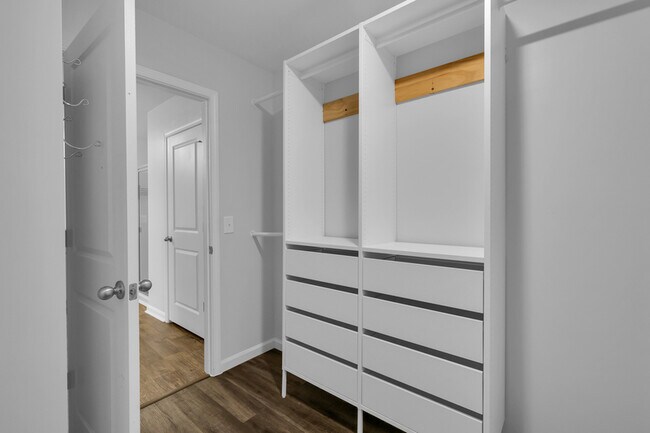 Building Photo - 233 Caribbean Village Dr
