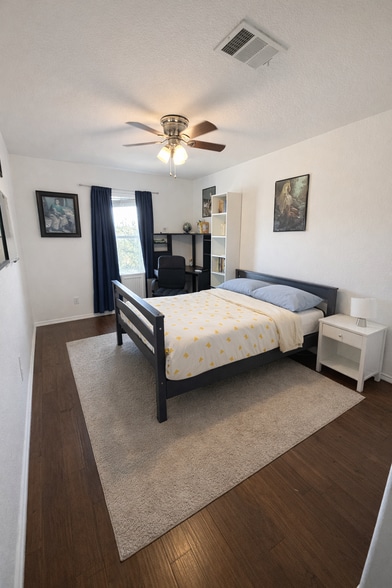 Building Photo - 1011 Ranchero Rd