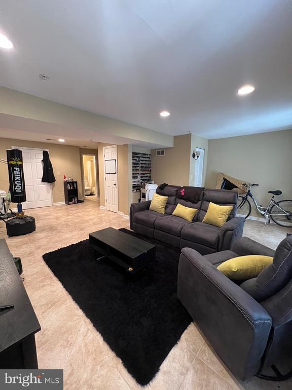 Building Photo - 3011 Henson Bridge Terrace