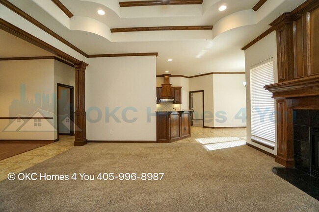 Building Photo - Executive Home in Yukon Schools