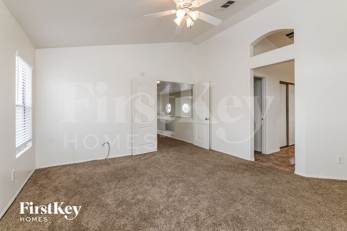 Building Photo - 1705 Talon Ave