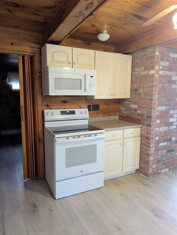 Building Photo - 27 Carrier Ln