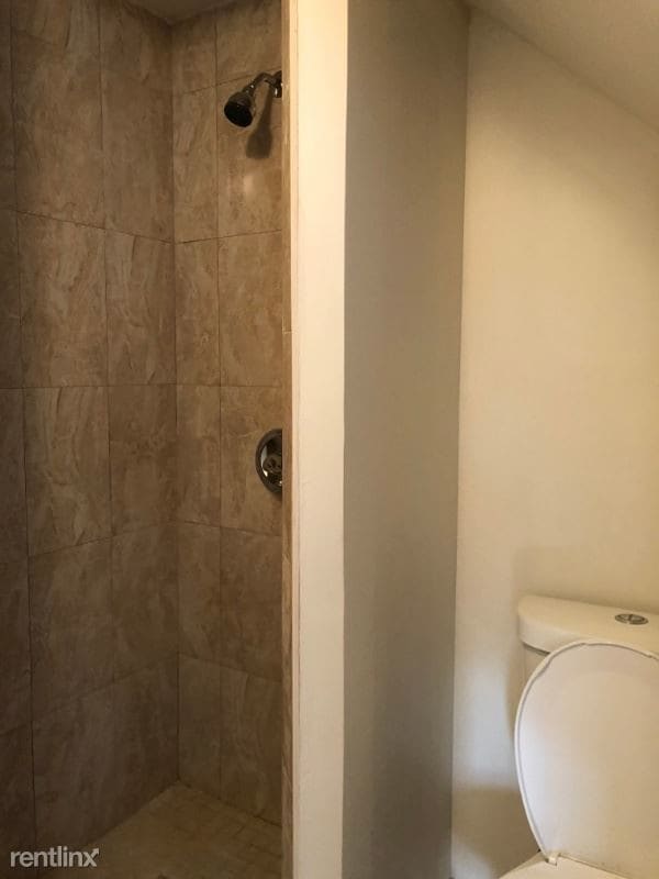 Building Photo - 6101 Limekiln Pike