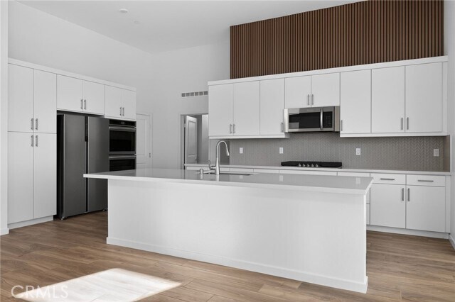 Building Photo - 280 Mustang Ln