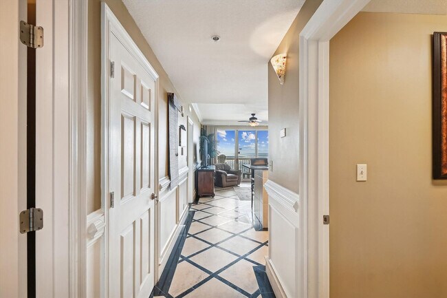 Building Photo - 15900 Front Beach Rd