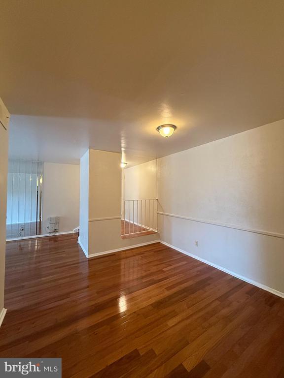 Building Photo - 11214 Cherry Hill Rd