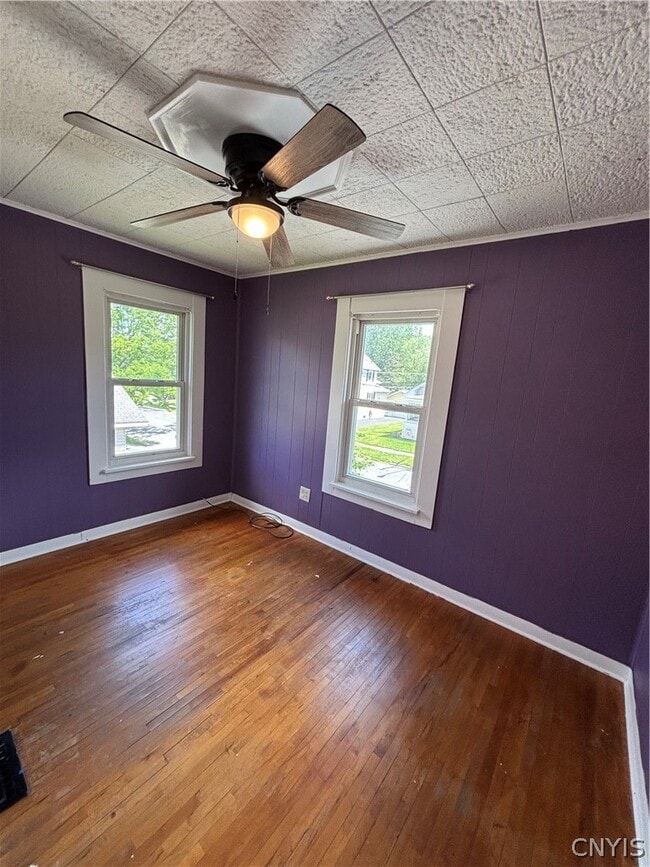 Building Photo - 418 East Ave