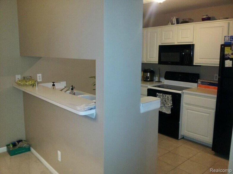 Building Photo - 55198 Westchester Dr