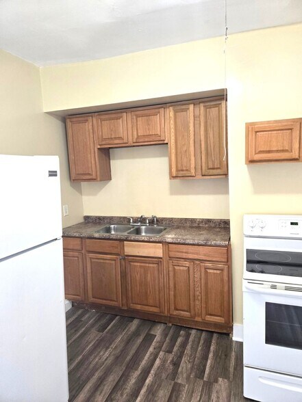 Building Photo - 79 Wesleyan Ave