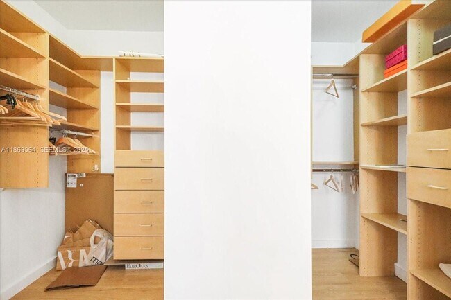 Building Photo - 18671 Collins Ave