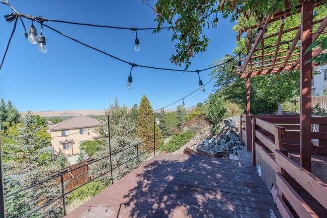 Building Photo - Welcome to this STUNNING 4-bedroom, 2.5-ba...