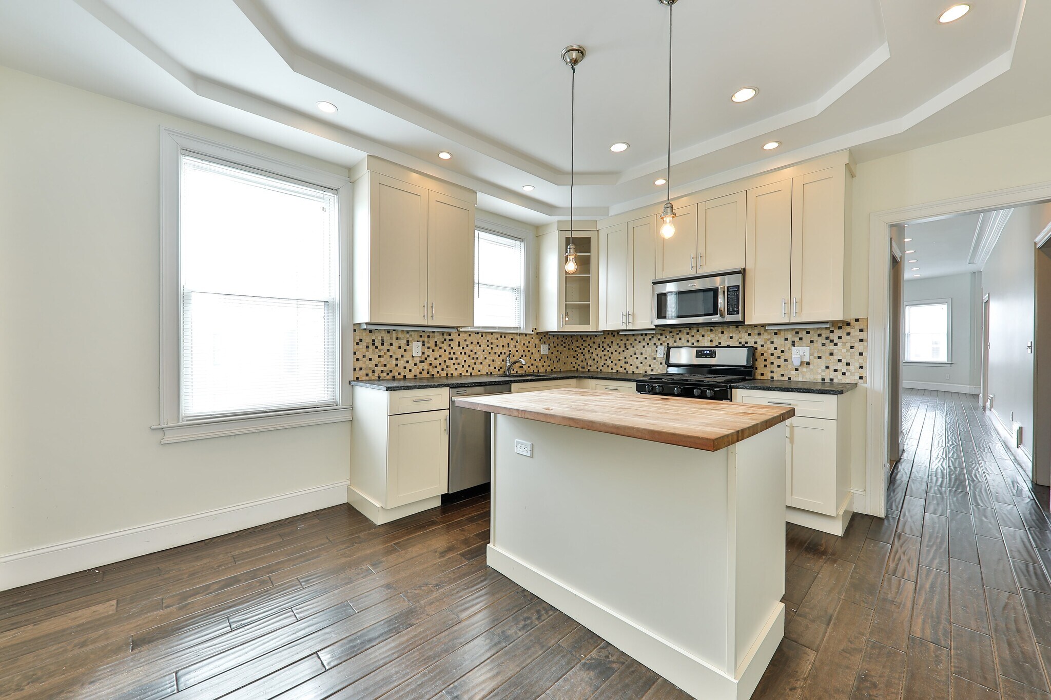 Building Photo - 9 Bellflower St