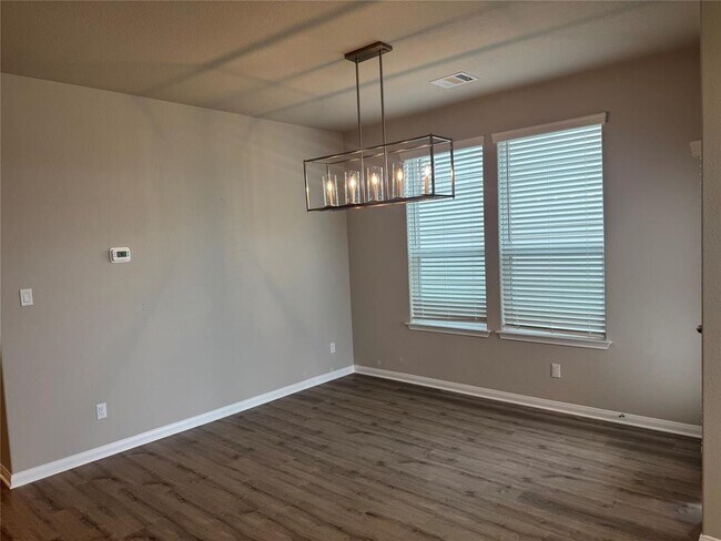 Building Photo - 5331 Bruno St